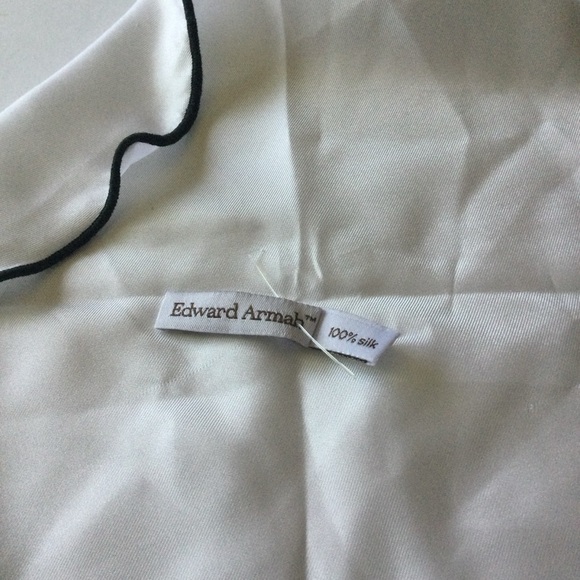 EDWARD ARMAH SILK ROUND POCKET CIRCLE SQUARE WHITE WITH BLACK EDGE NWOT - Picture 8 of 8